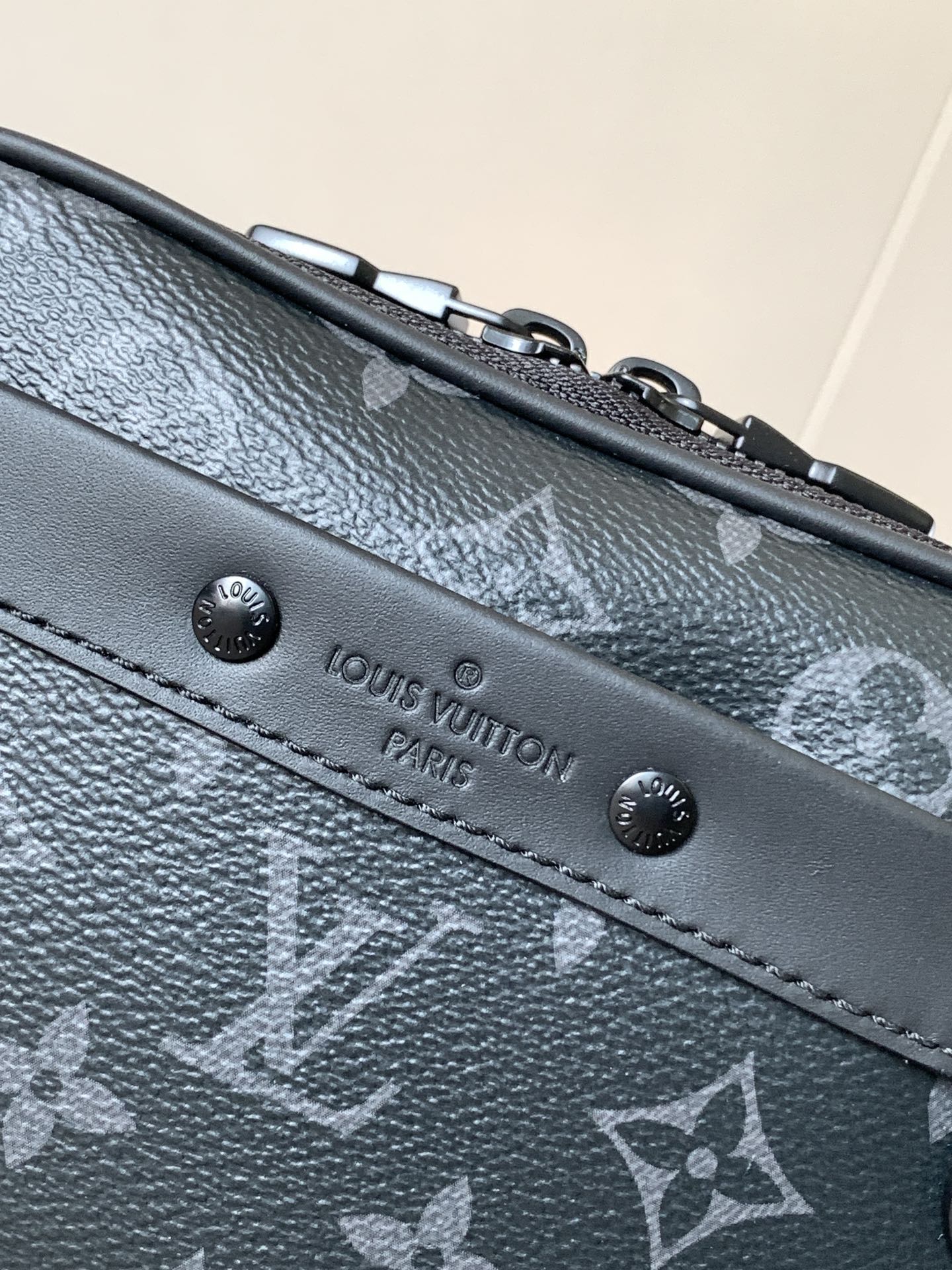 LV Nano Alpha 18.5 cm Black Monogram Eclipse Canvas mysite