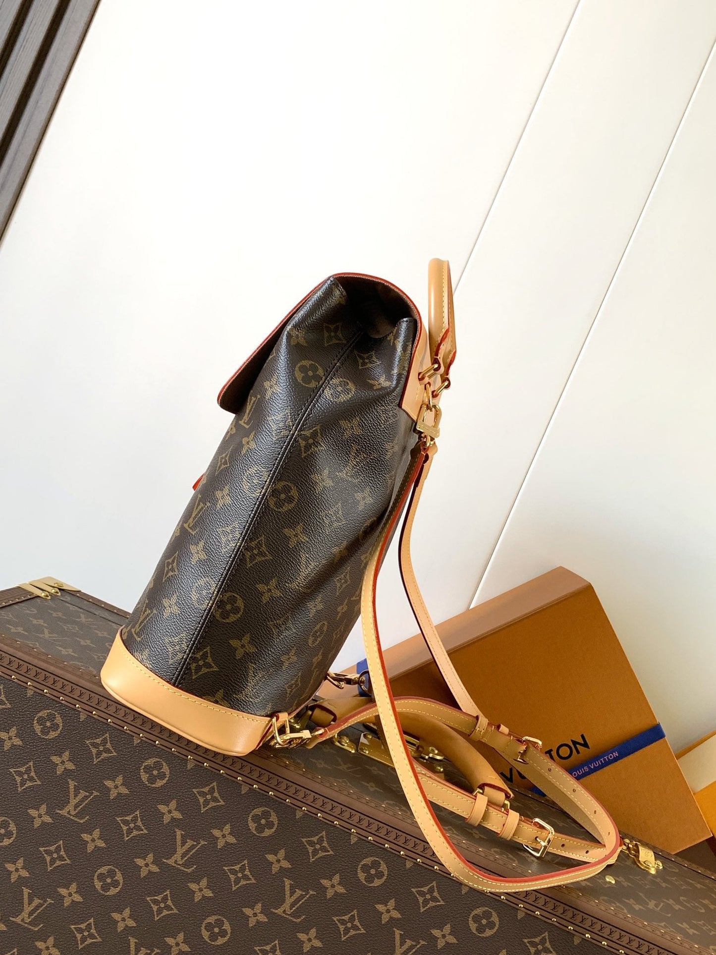 LV Soho MM Backpack 24cm Brown Beige Monogram Canvas & Cowhide mysite