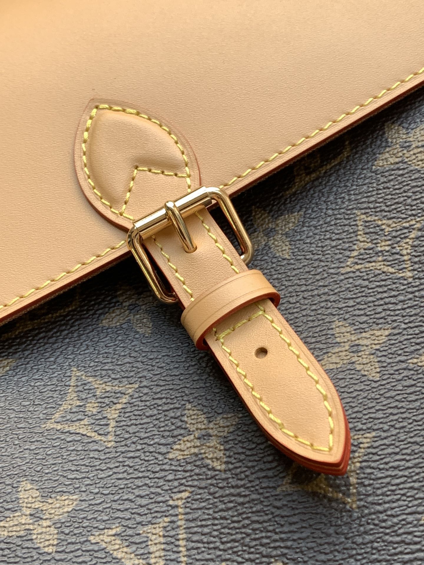 LV Soho MM Backpack 24cm Brown Beige Monogram Canvas & Cowhide mysite