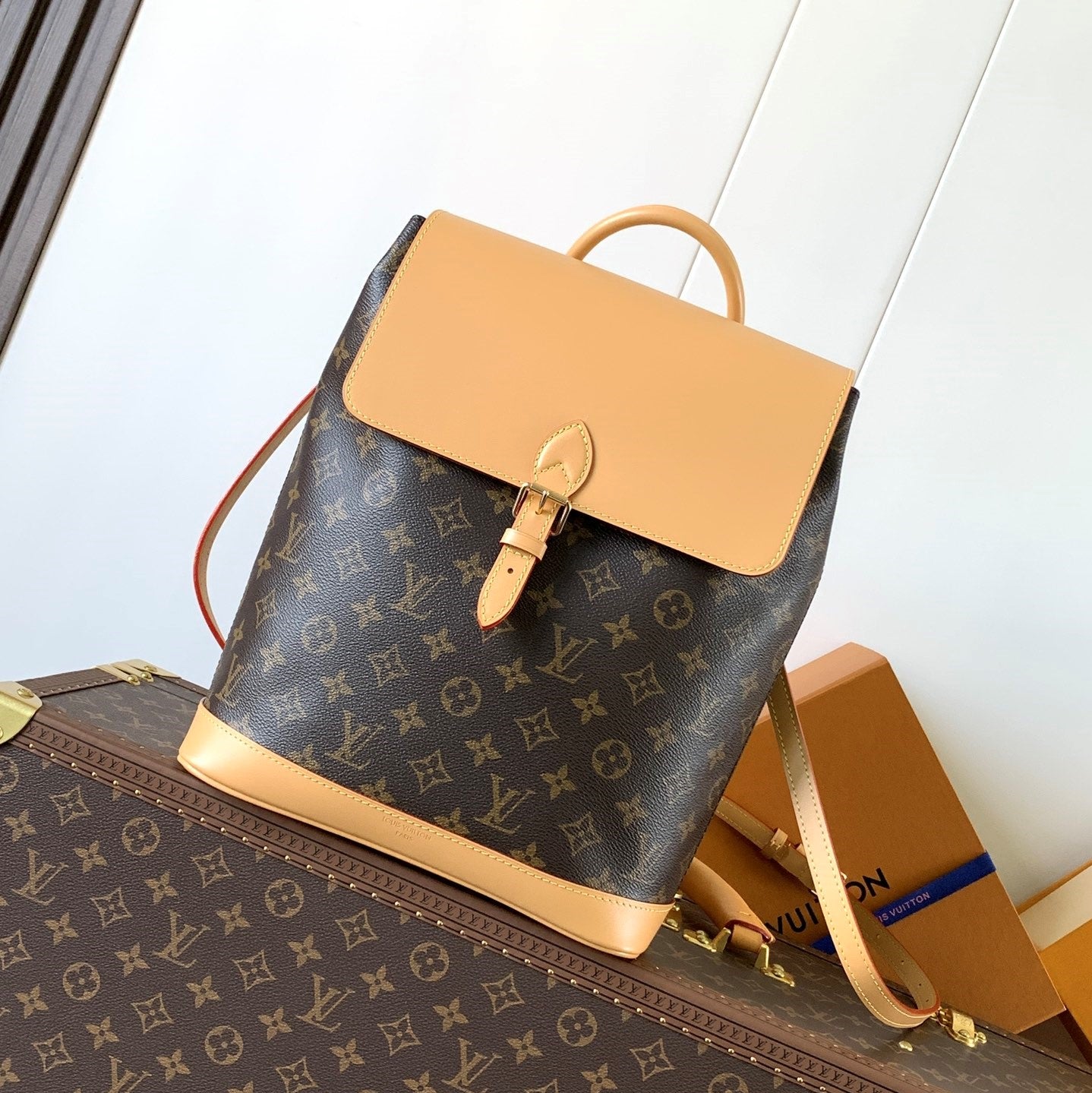 LV Soho MM Backpack 24cm Brown Beige Monogram Canvas & Cowhide mysite