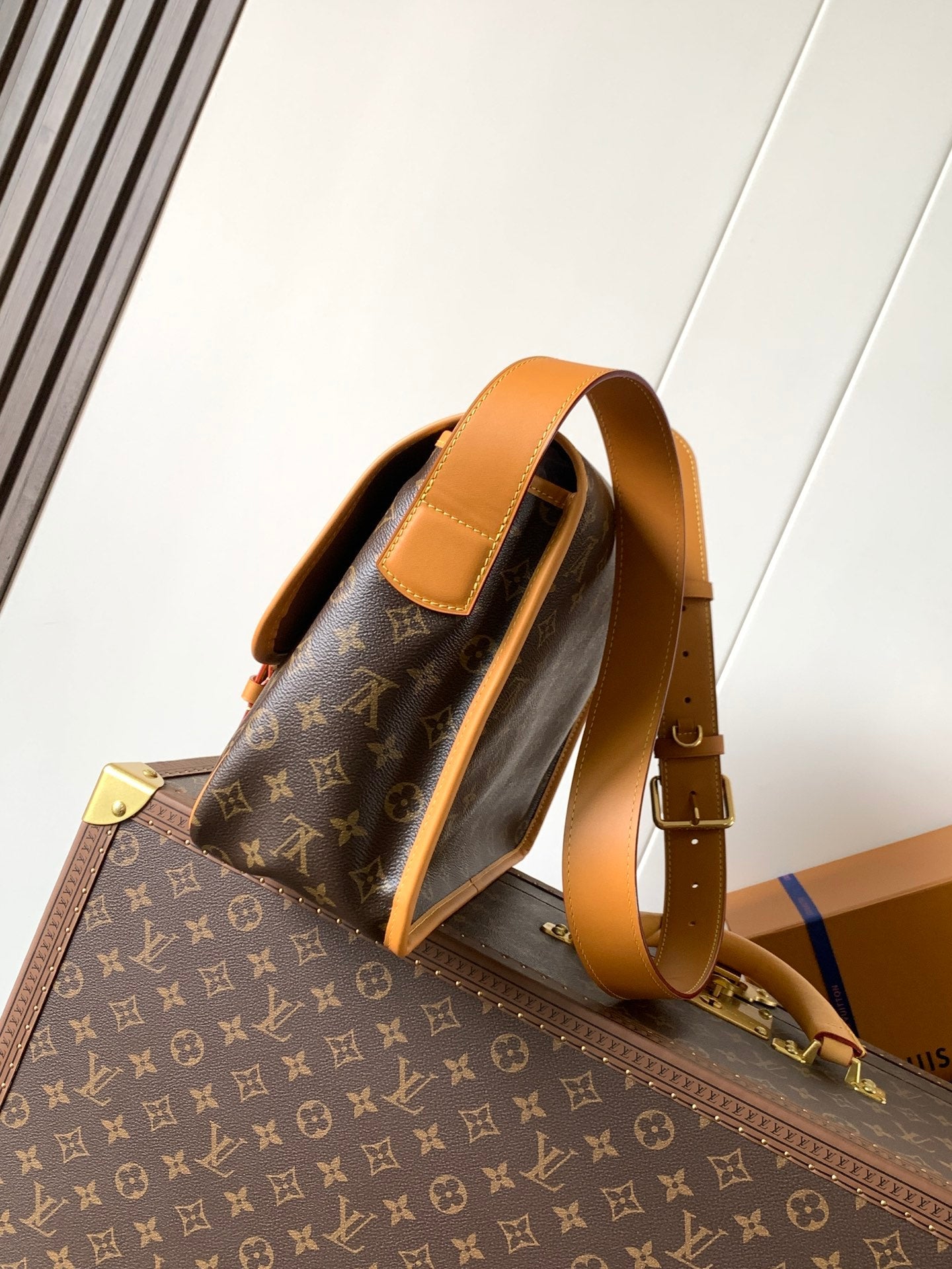 LV Satchel Messenger Bag  35.5cm Brown Monogram Canvas & Cowhide mysite