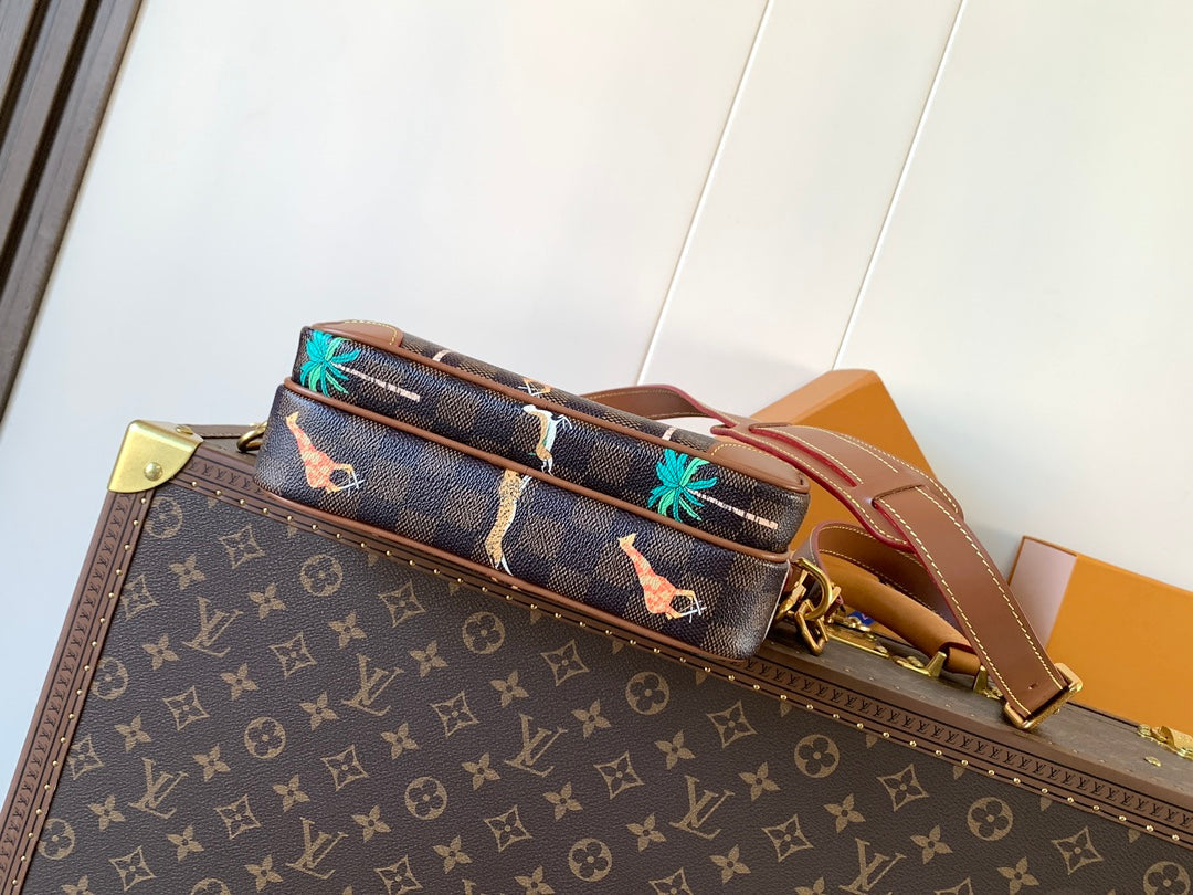 LV Nil Messenger Bag 25cm Brown Animal Printed Monogram Canvas mysite