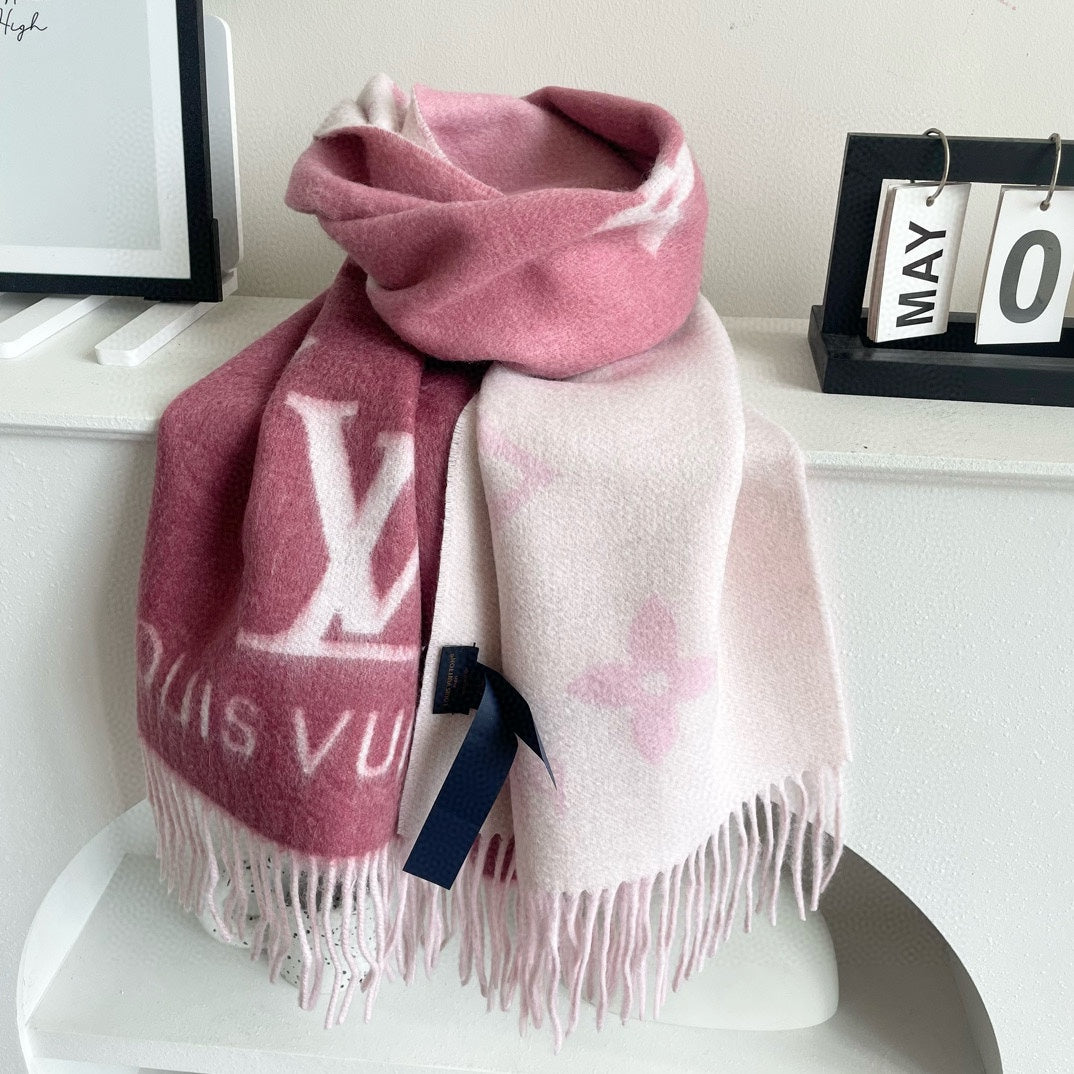 REYKJAVIK GRADIENT SCARF 220 CM IN PUNCH PINK CASHMERE 399735 mysite