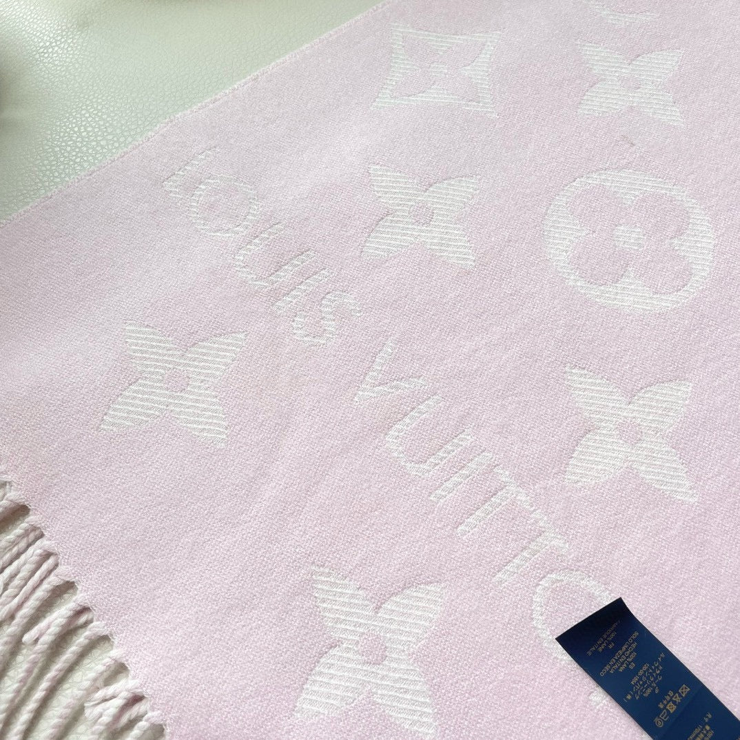 ESSENTIAL SCARF 186 CM IN LIGHT PINK WOOL 399778 mysite