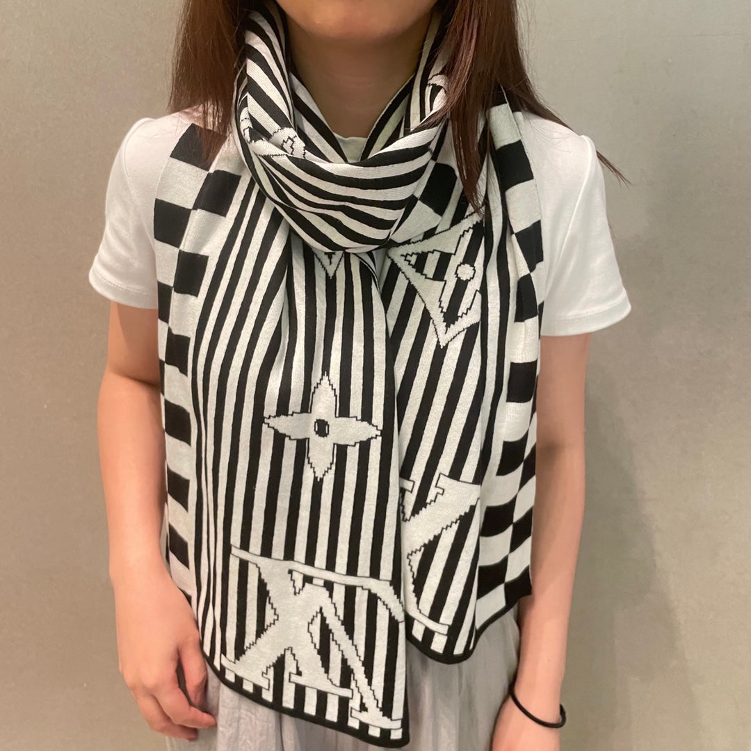 GRAPHICAL 180 CM SCARF IN WHITE MIX BLACK CASHMERE 388201 mysite