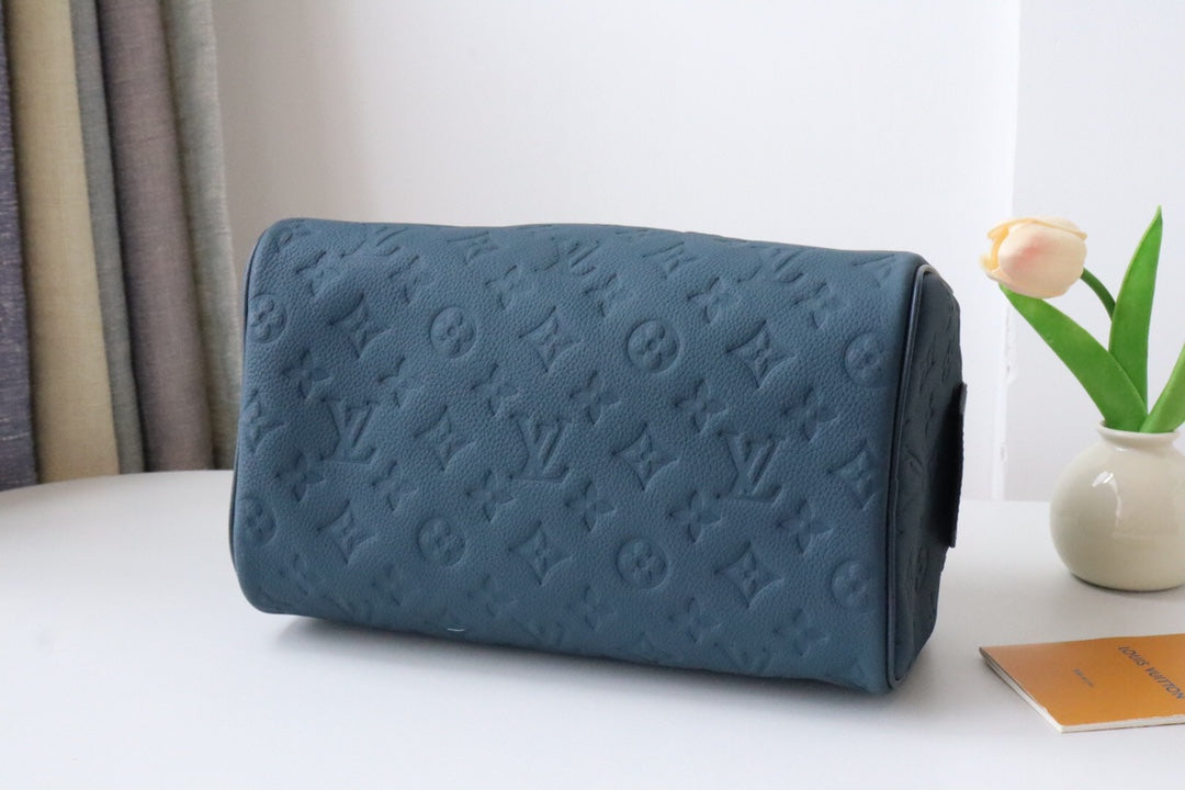LV Dopp Kit Toiletry Bag Blue-Gray Taurillon Monogram Leather 217069 mysite