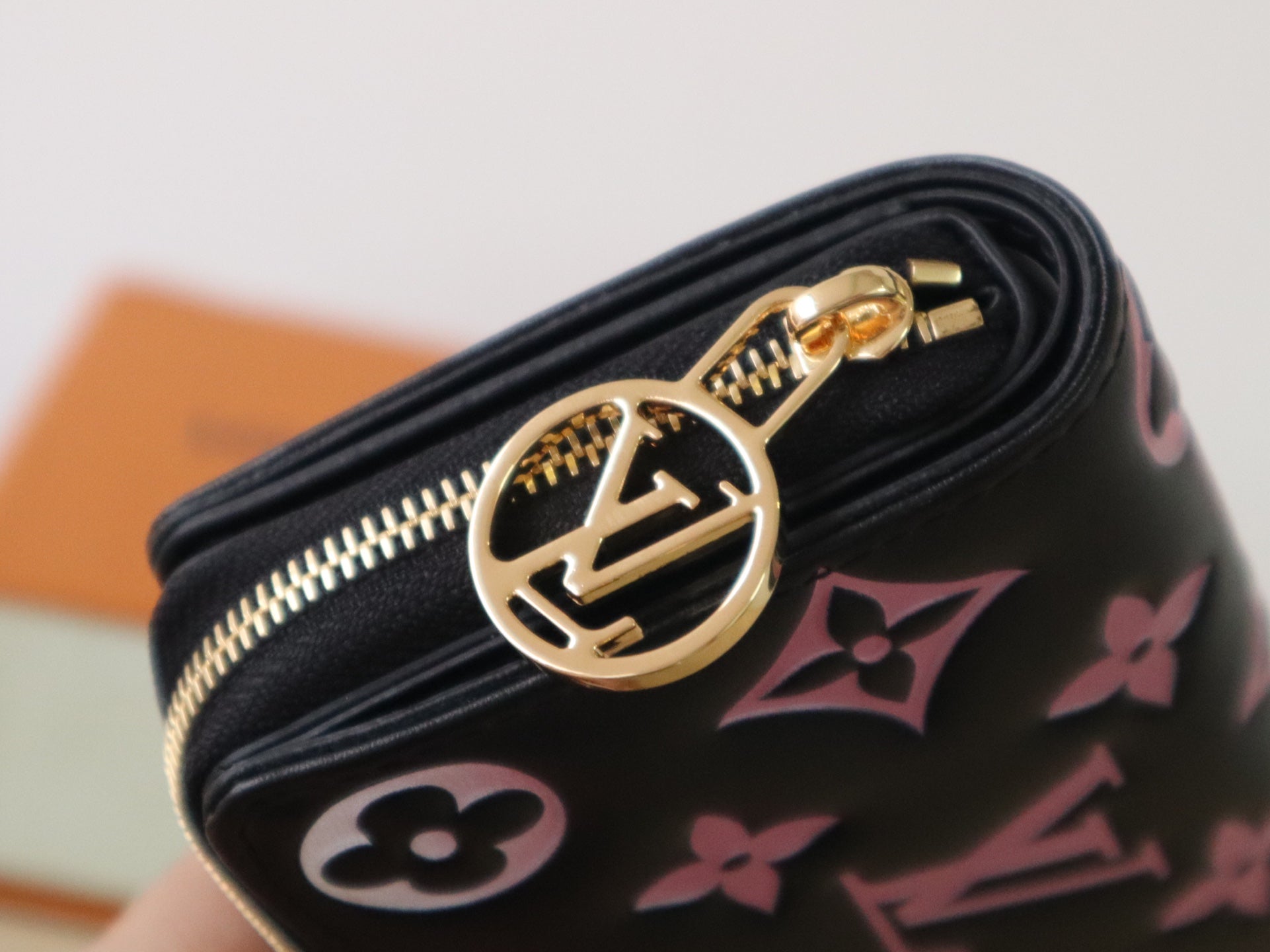 LV x TM Lou Wallet 11.5cm Black Pink Monogram Embossed Lambskin GHW mysite