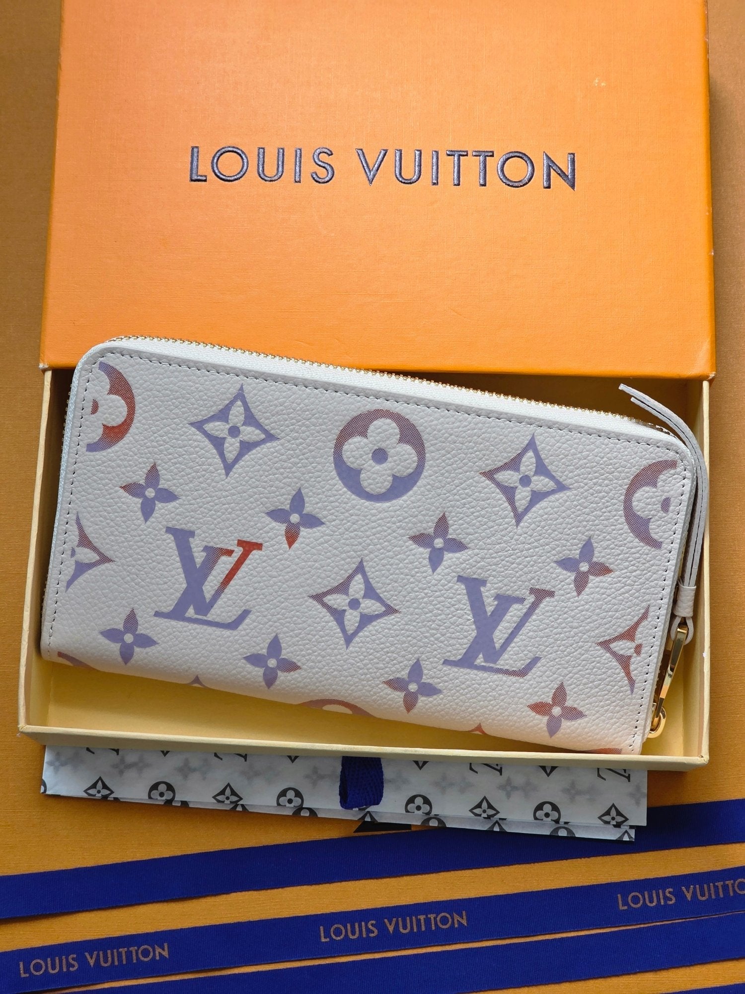 LV M25594 Zippy Wallet Dream Beige Embossed Grained Cowhide - Light GHW mysite