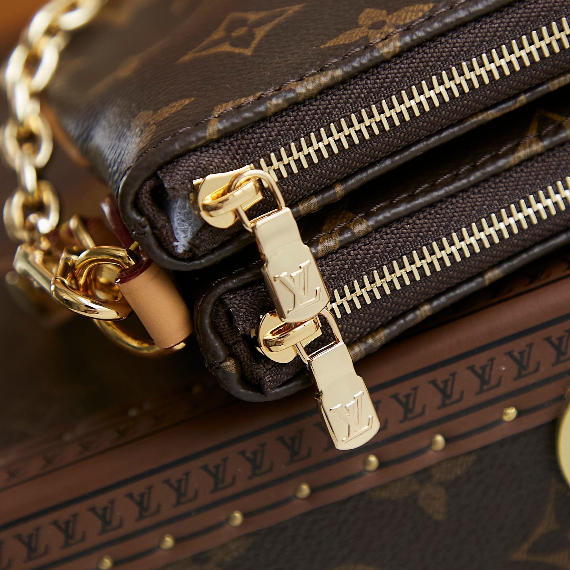 LIV POCHETTE 24 IN BROWN MONOGRAM CANVAS GOLD HARDWARE mysite