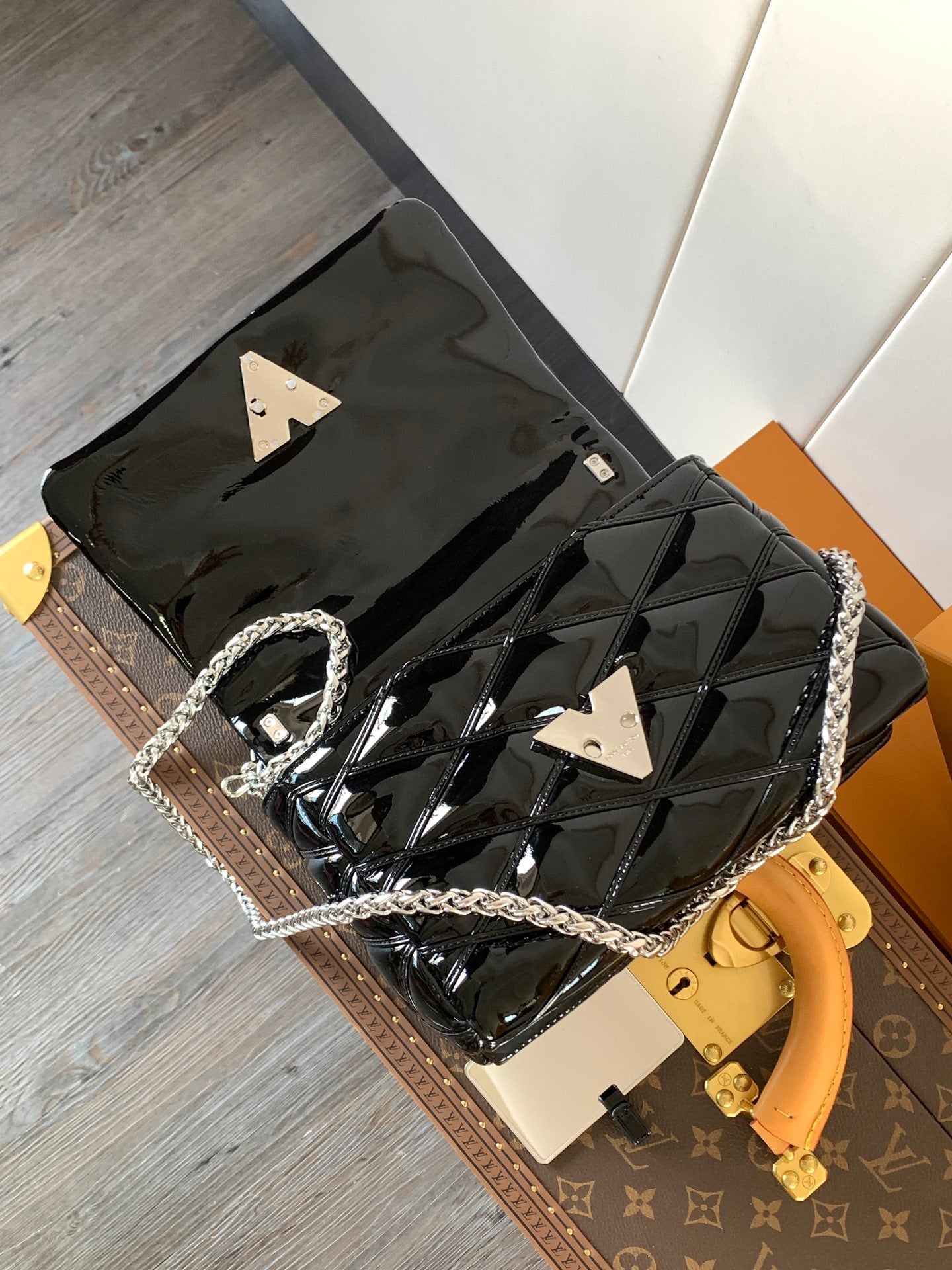 LV GO-14 MM 23cm Black Patent Leather Metal HW mysite