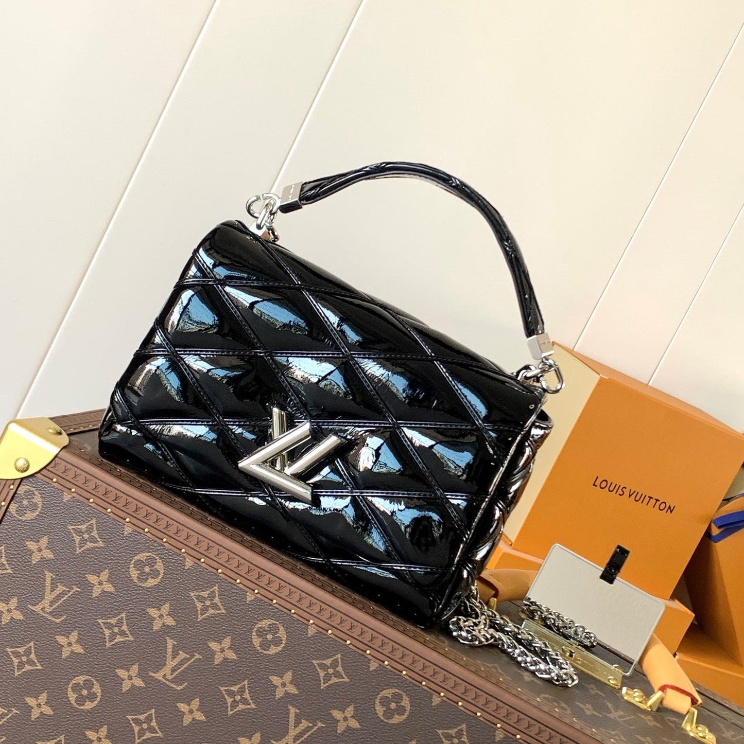 LV GO-14 MM 23cm Black Patent Leather Metal HW mysite