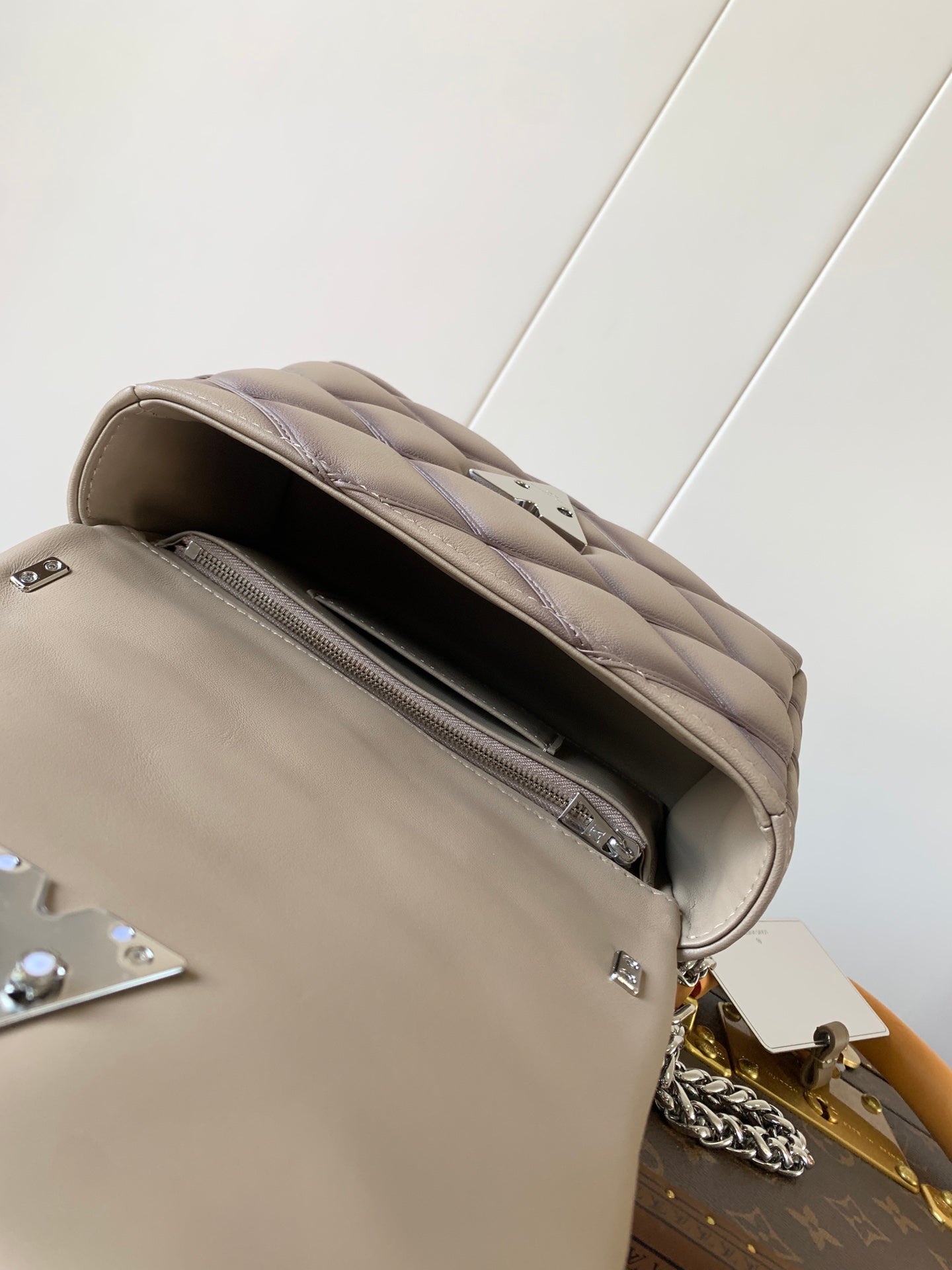 LV GO-14 MM 23cm Taupe Gray Lambskin Metal HW mysite