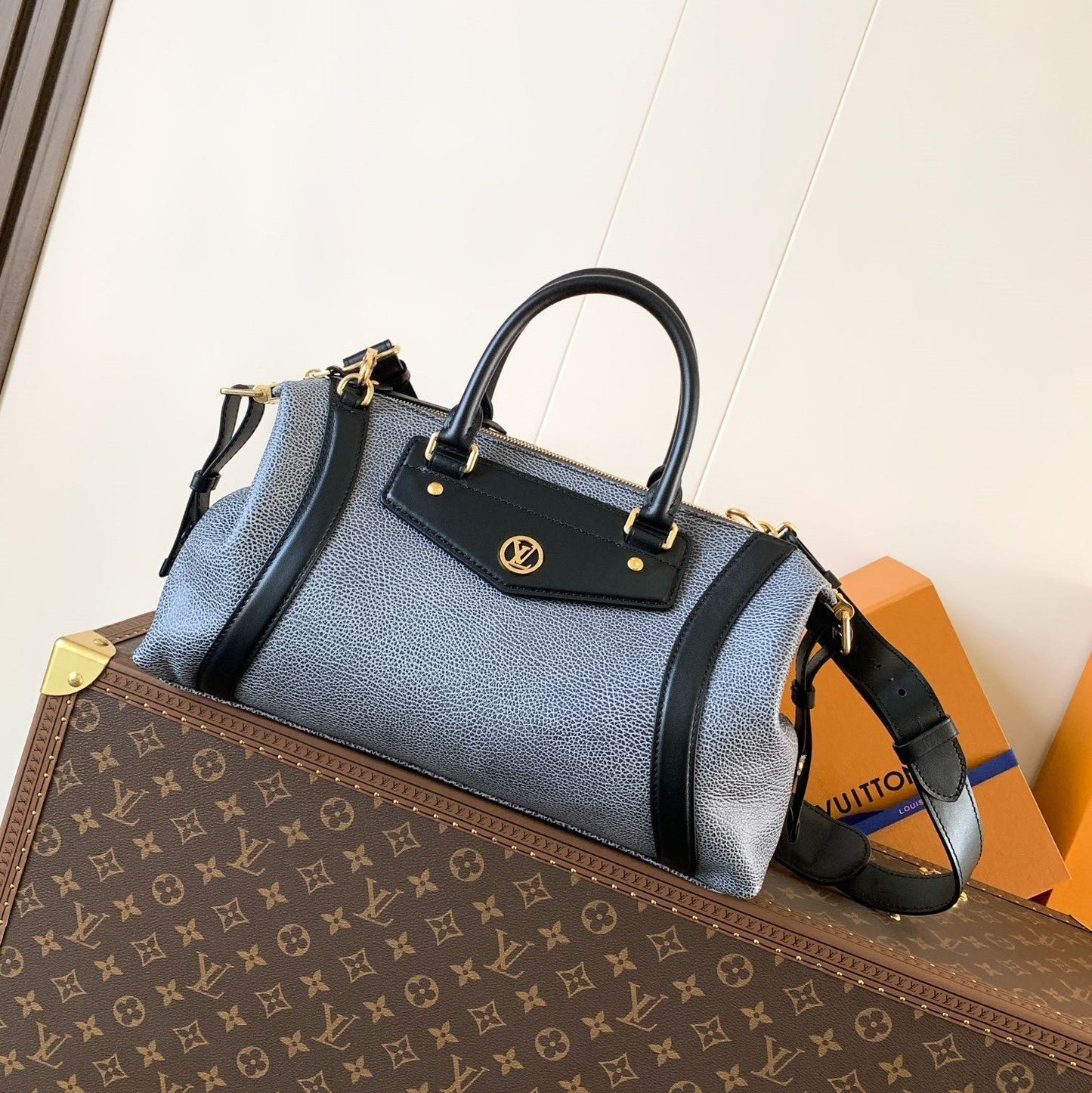 LV Nano LV Biker 38cm Black Light Gray Sheepskin & Cowhide Metal mysite