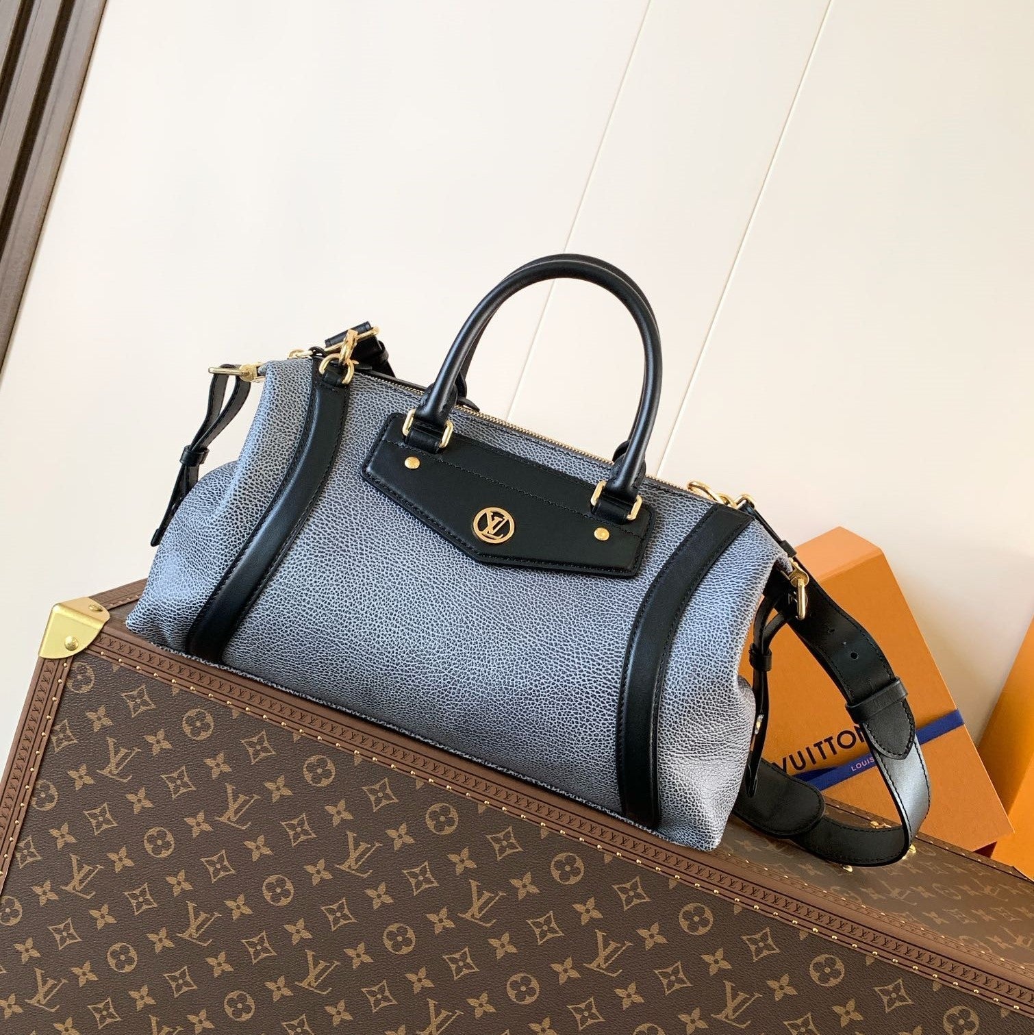 LV Nano LV Biker 38cm Black Light Gray Sheepskin & Cowhide Metal mysite