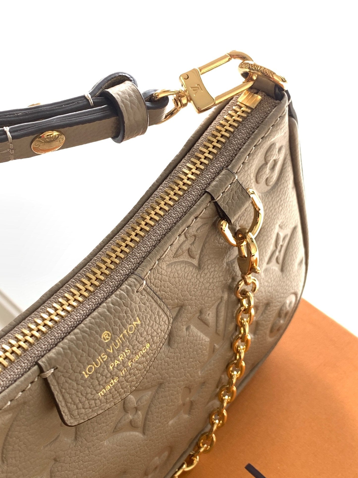 LV Easy Pouch On Strap Tourterelle Beige Embossed Monogram Empreinte Cowhide 251751 mysite