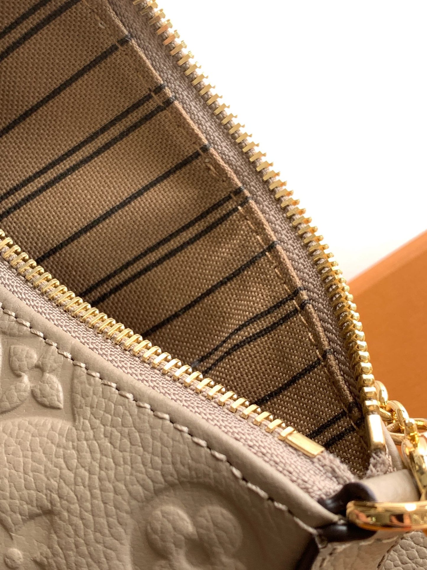 LV Easy Pouch On Strap Tourterelle Beige Embossed Monogram Empreinte Cowhide 251751 mysite