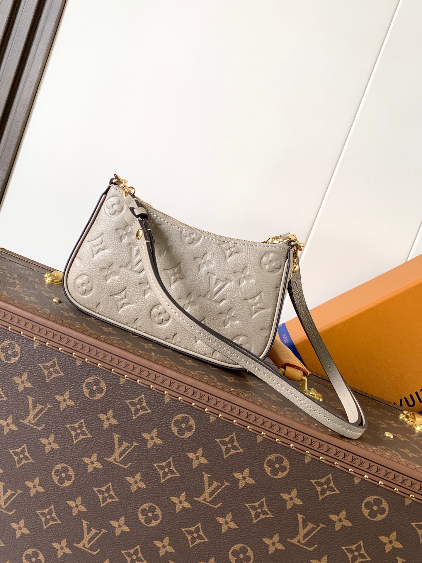 LV Easy Pouch On Strap Tourterelle Beige Embossed Monogram Empreinte Cowhide 251751 mysite