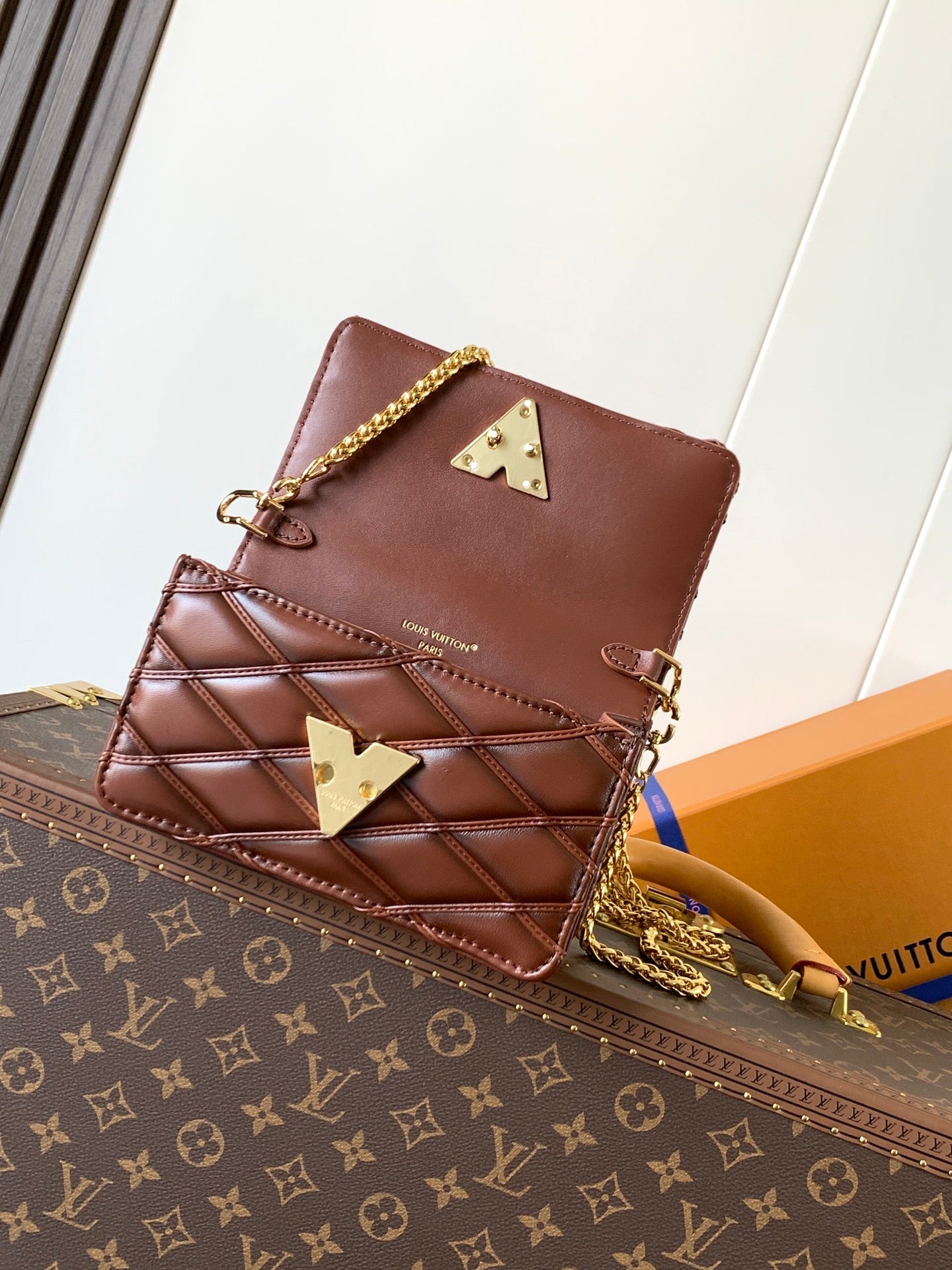 LV WOC Go-14 20cm Brown Sheepskin GHW mysite