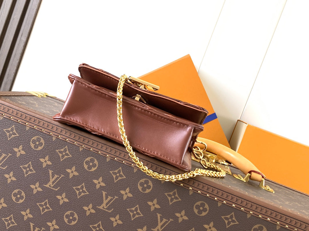 LV WOC Go-14 20cm Brown Sheepskin GHW mysite
