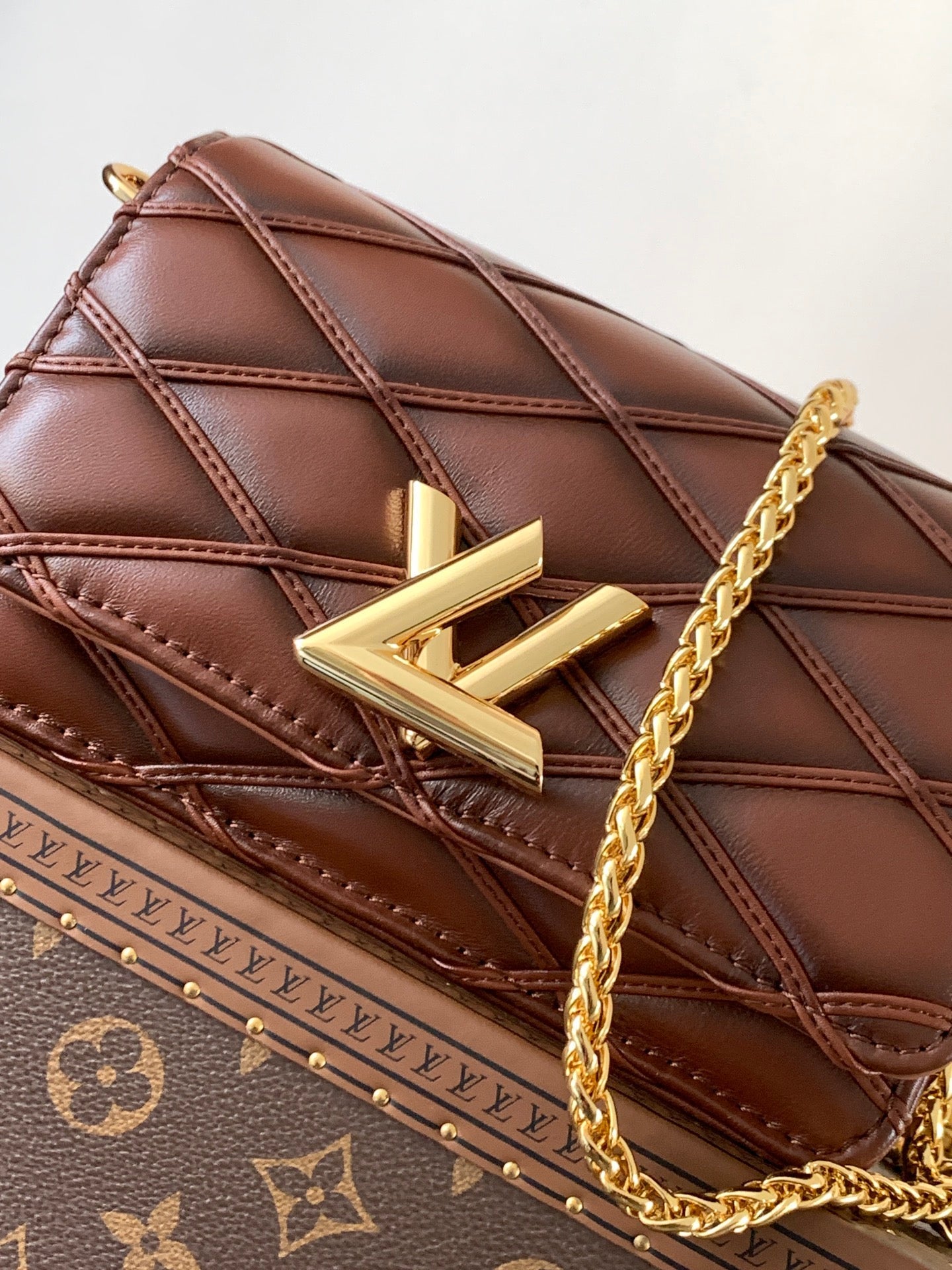 LV WOC Go-14 20cm Brown Sheepskin GHW mysite