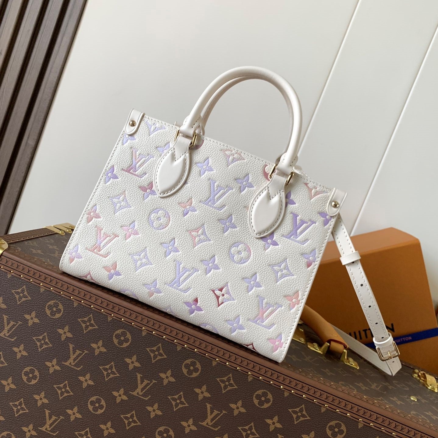 LV OnTheGo PM  Dream Monogram Embossed Cowhide-Light GHW mysite