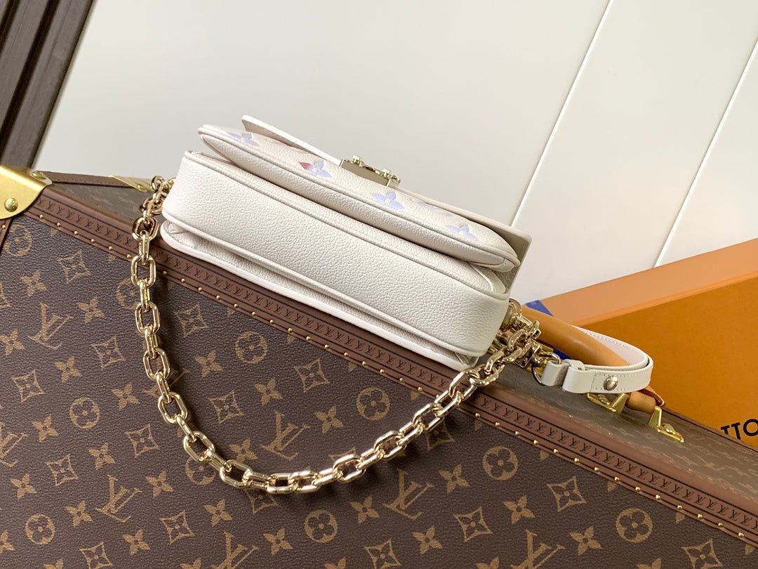 LV 25s Pochette Métis East West Dream Monogram Embossed Cowhide-Light GHW mysite