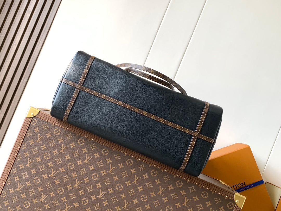 LV M26037 Express Travel 45cm Black Cowhide GHW mysite