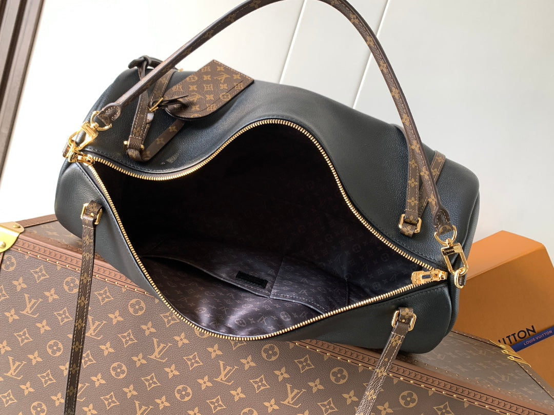 LV M26037 Express Travel 45cm Black Cowhide GHW mysite