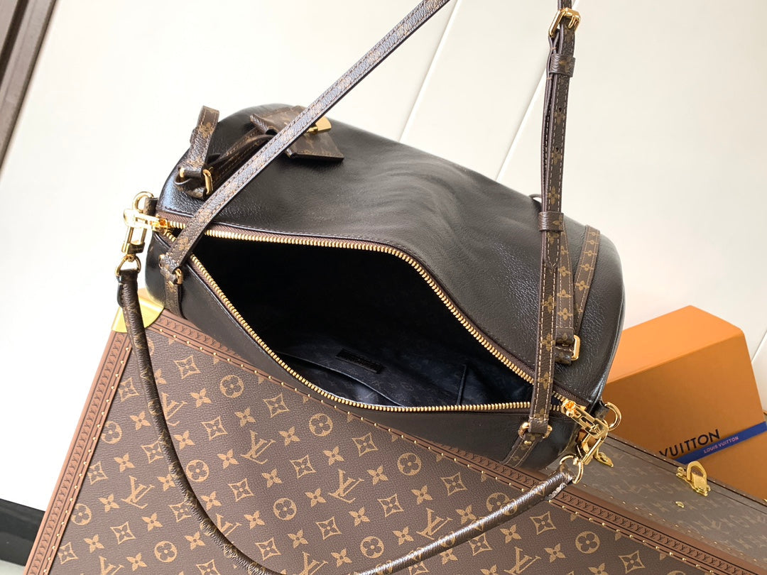 LV M26039 Express PM Handbag 26cm Black Cowhide GHW mysite