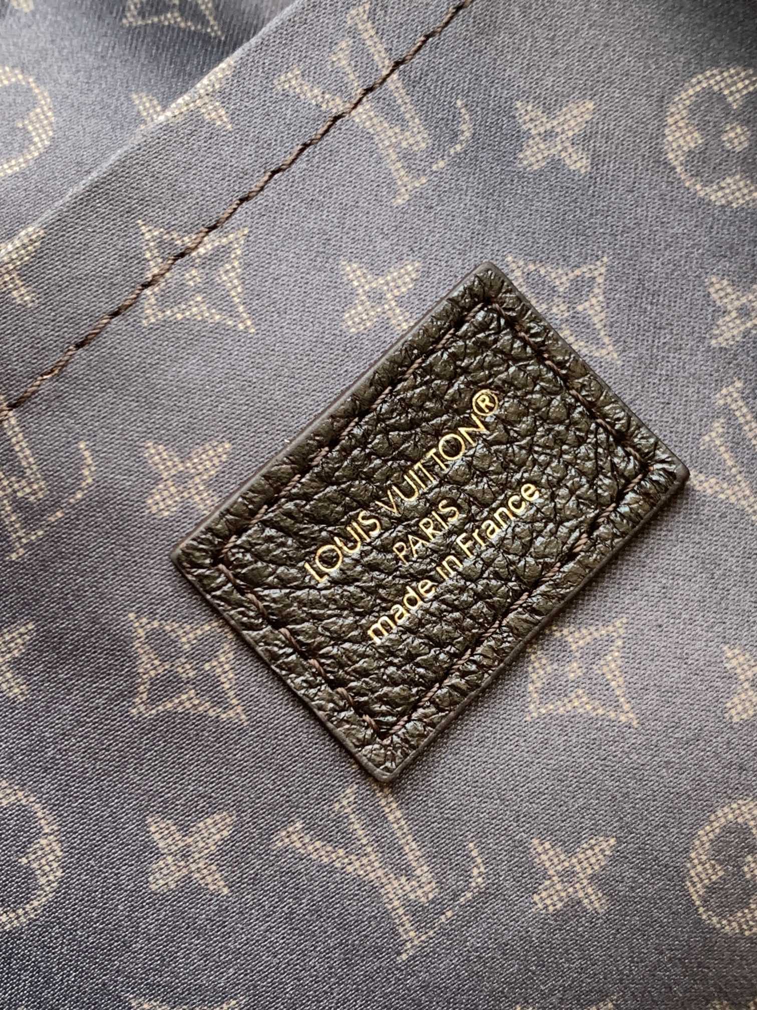 LV M26039 Express PM Handbag 26cm Black Cowhide GHW mysite