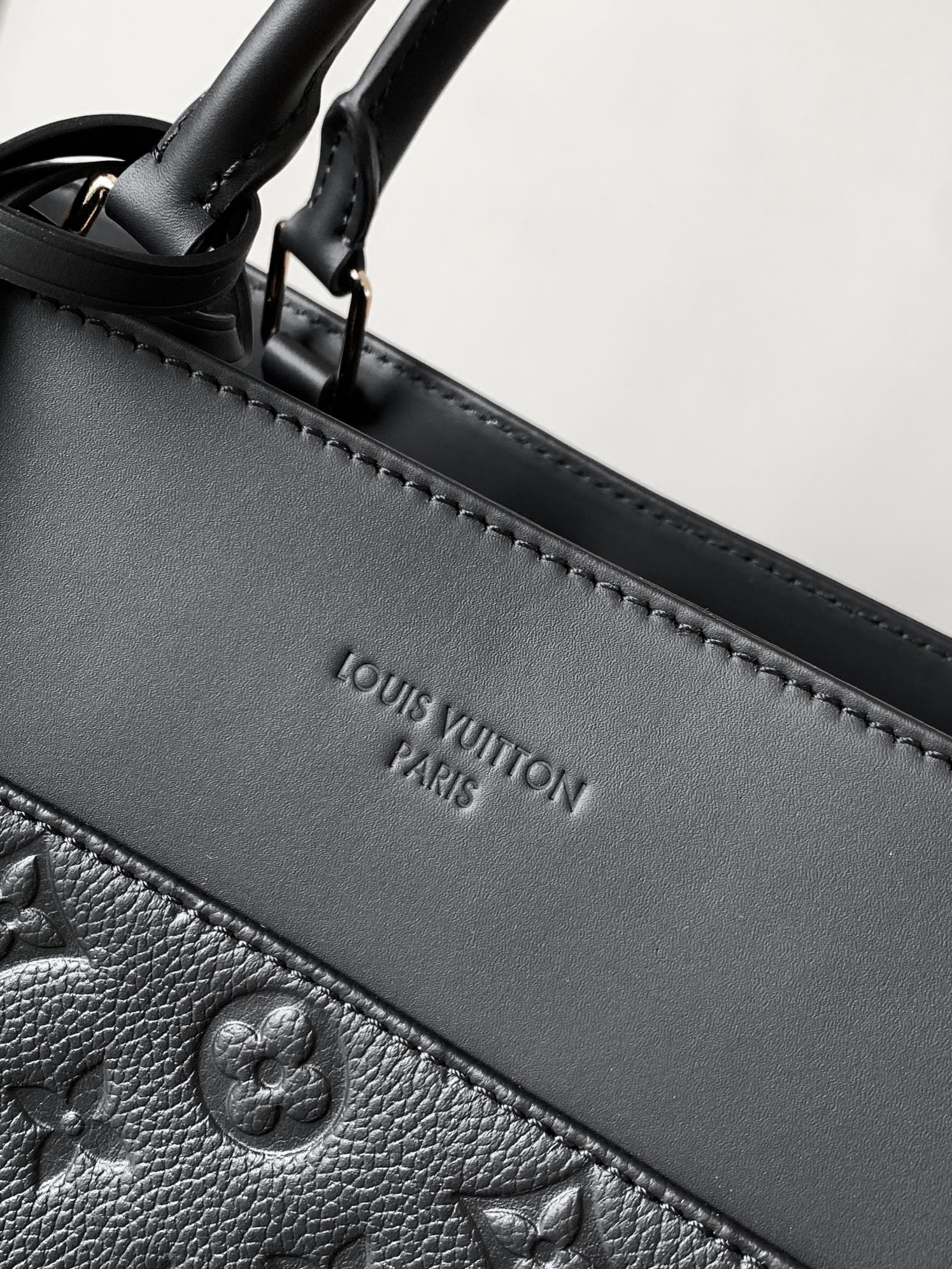 LV City Avenue PM 38.5cm Black Monogram Embossed Shadow Cowhide mysite