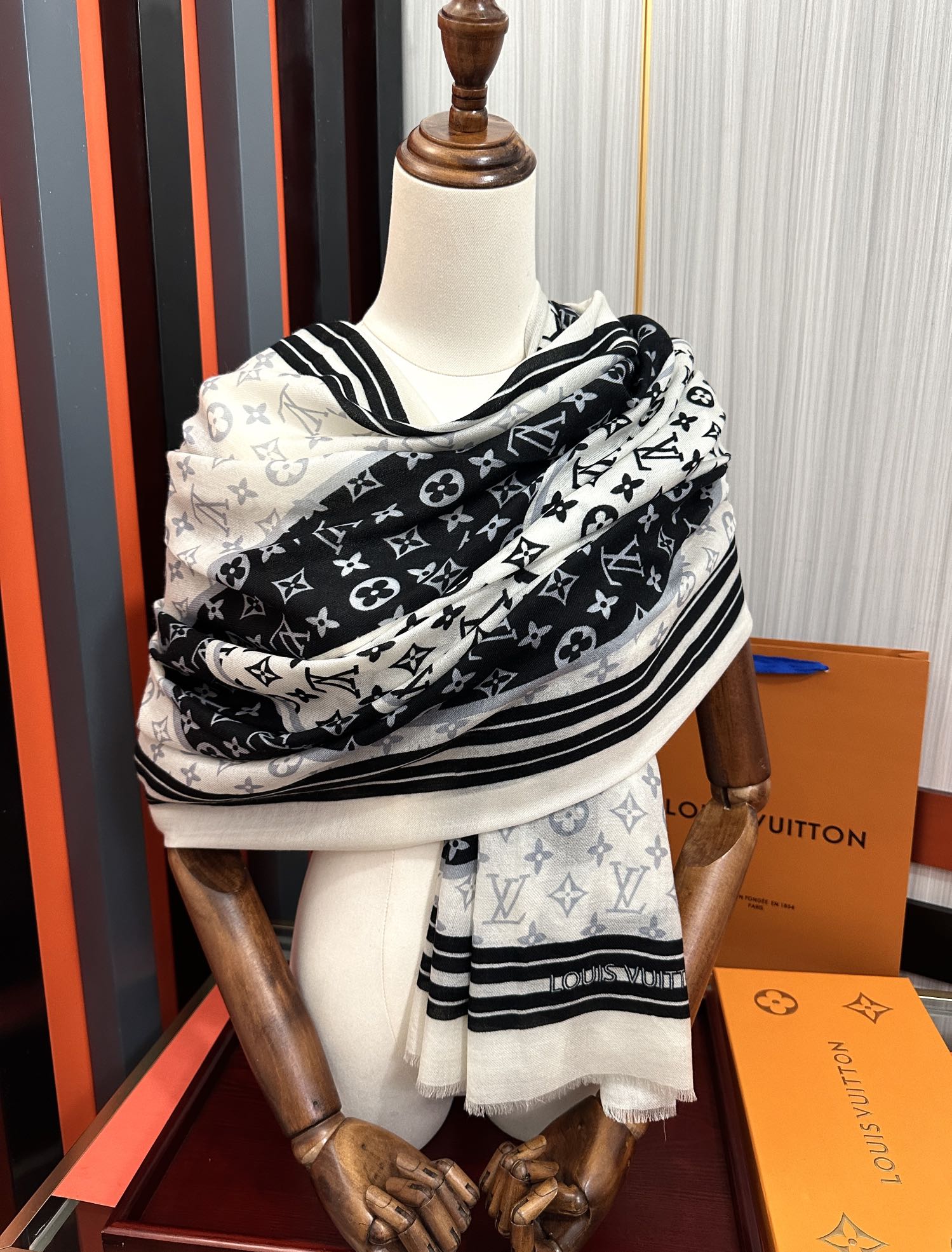 SCARF 200 CM IN BLACK MIX WHITE CASHMERE 400032 mysite