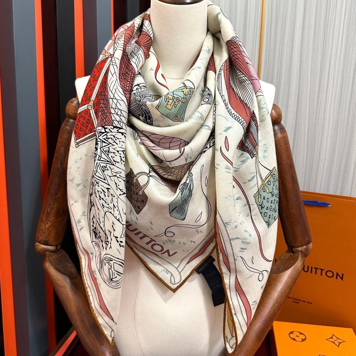 UP AND AWAY 140 CM SQUARE SILK SCARF COLORFUL 400074 mysite