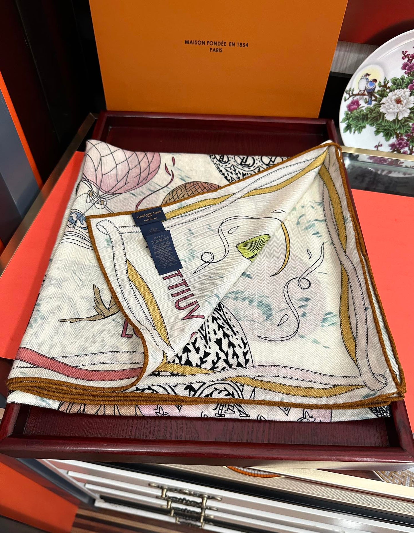 UP AND AWAY 140 CM SQUARE SILK SCARF COLORFUL 400074 mysite