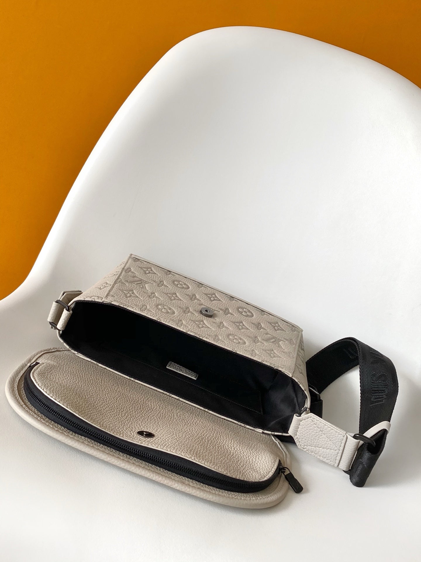 LV Pulse Messenger 26.6cm Sand Color Monogram Shadow embossed calfskin mysite