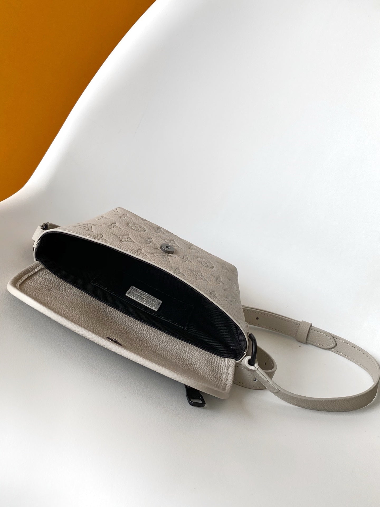 LV Pulse Wearable Wallet 22.5cm Sand Color Monogram Shadow embossed calfskin mysite