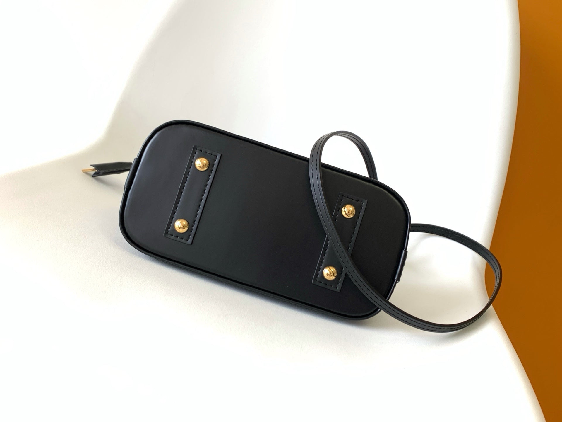 LV x TM Alma BB M13670 Handbag 23.5cm Black Epi Grained Cowhide mysite