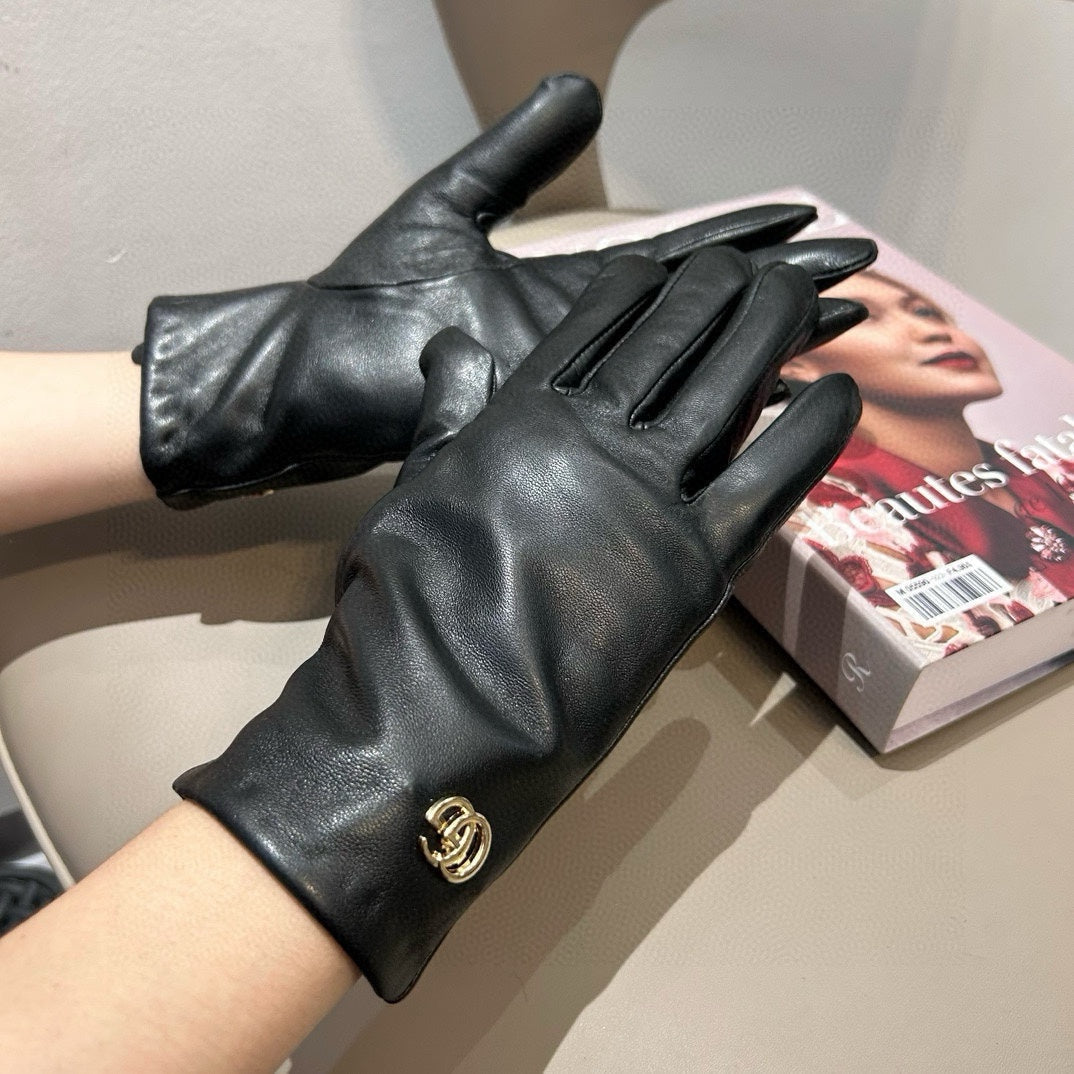 TOUCHSCREEN GLOVES IN BLACK LAMBSKIN AND SHEARLING LINING 463863 mysite