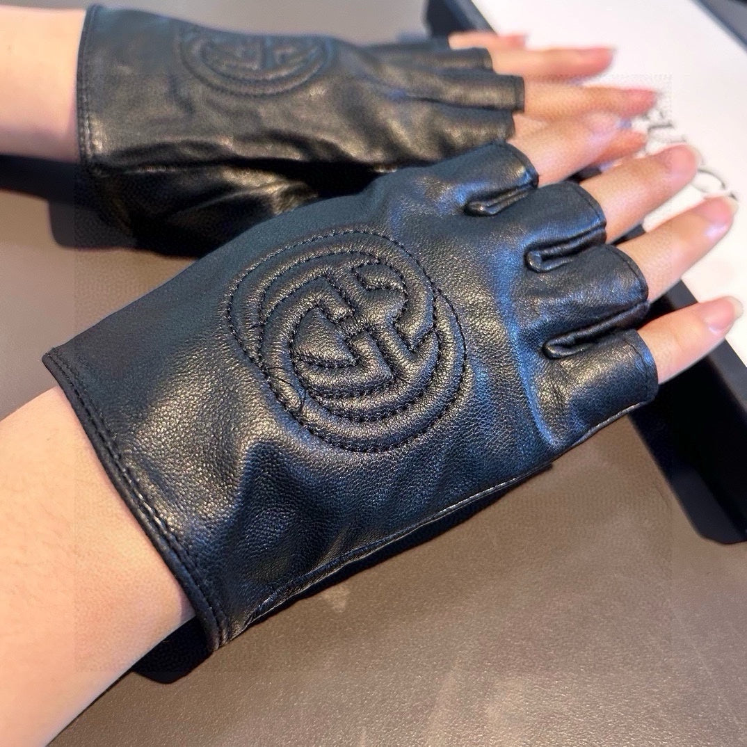 FINGERLESS GLOVES IN BLACK LAMBSKIN AND CASHMERE LINING 465790 mysite