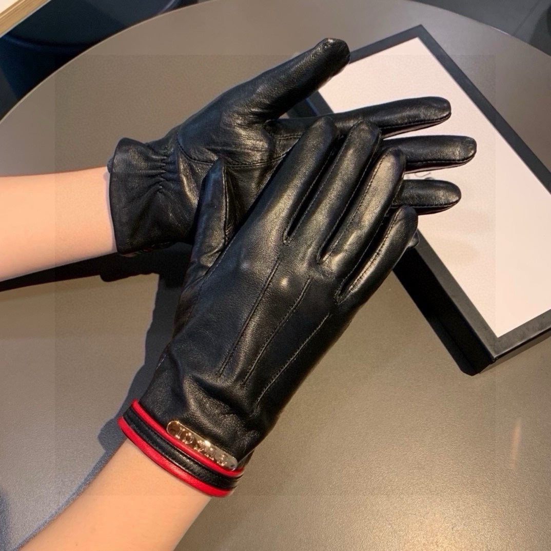 GLOVES IN BLACK MIX RED LAMBSKIN AND LAMB FUR LINING 467970 mysite