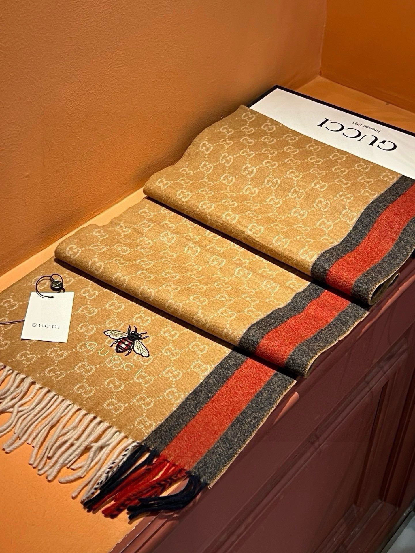 SCARF 180 CM IN COPPER BROWN CASHMERE WITH BEE PATTERN 396474 mysite