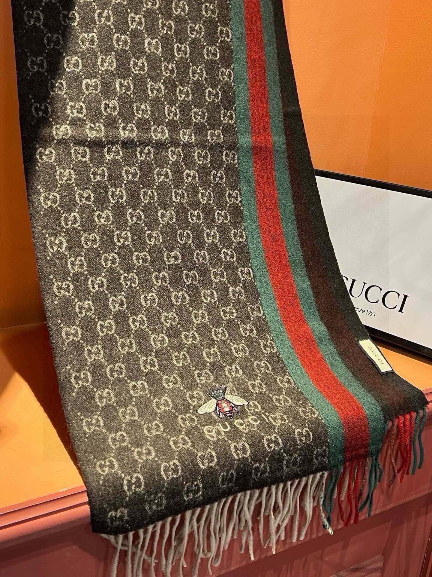 SCARF 180 CM IN CAROB BROWN CASHMERE WITH BEE PATTERN 396475 mysite