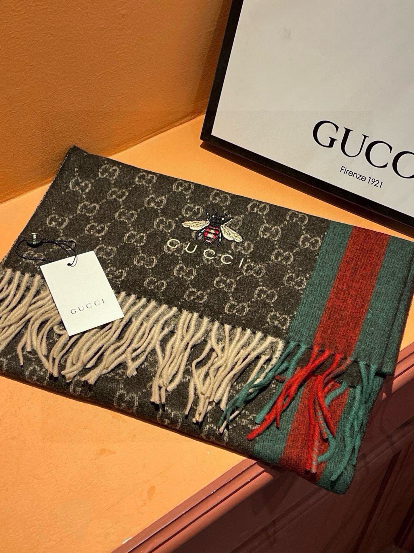 SCARF 180 CM IN CAROB BROWN CASHMERE WITH BEE PATTERN 396475 mysite