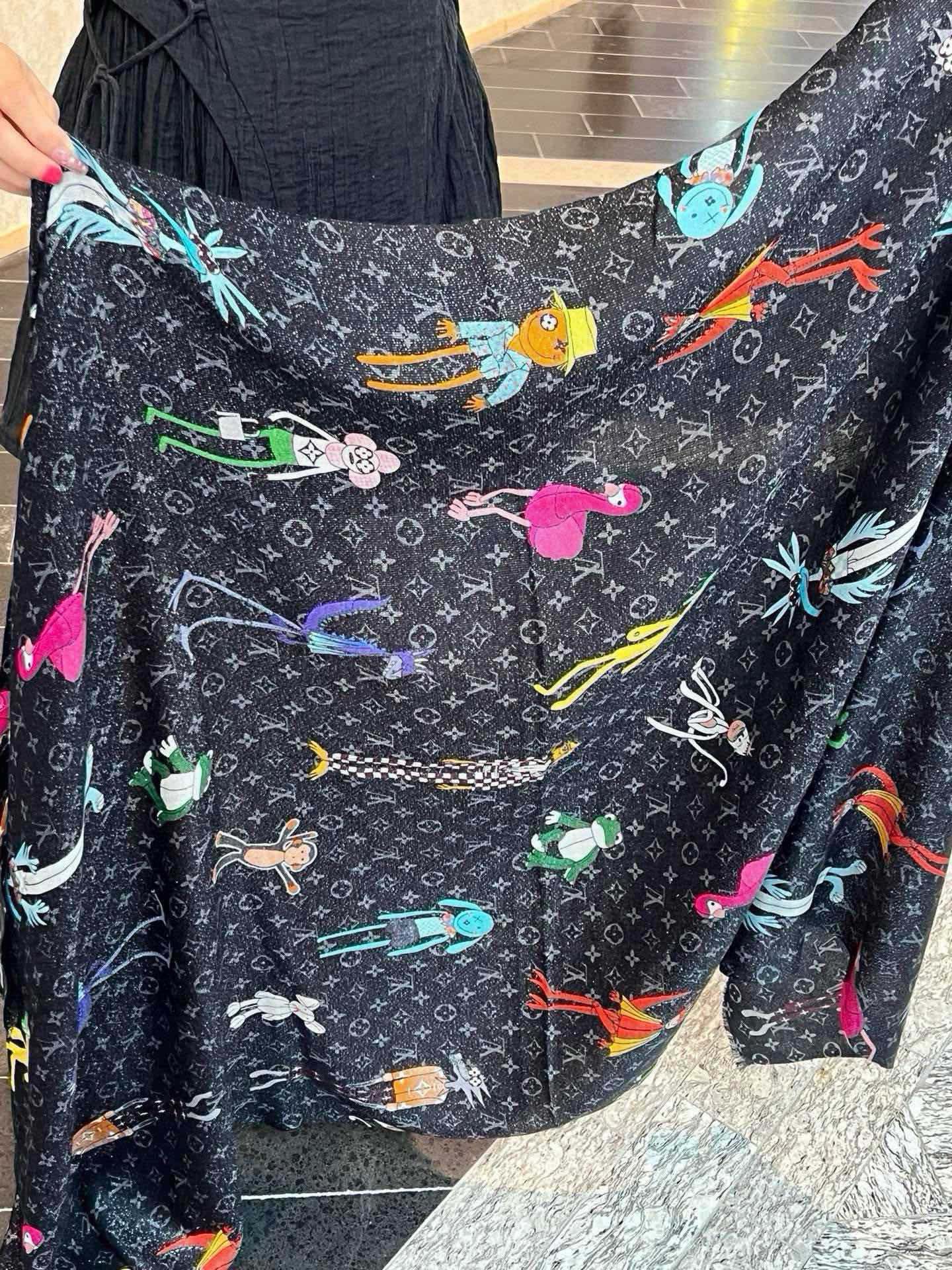 LONG SCARF 200 CM IN BLACK MONOGRAM CASHMERE 396507 mysite