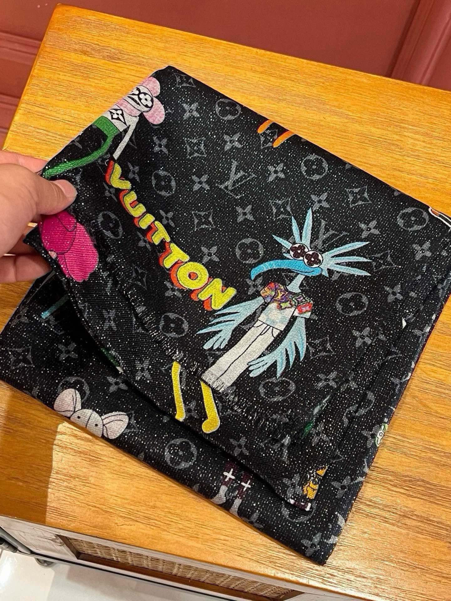 LONG SCARF 200 CM IN BLACK MONOGRAM CASHMERE 396507 mysite