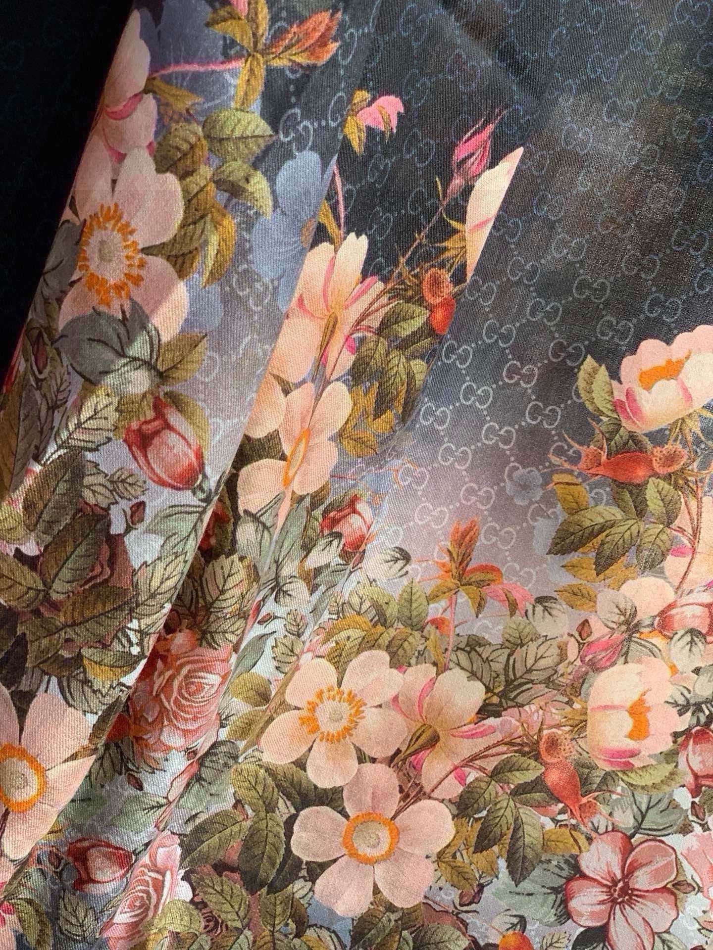 SCARF 200 CM IN BLACK CASHMERE WITH COLORFUL FLOWER 405252 mysite