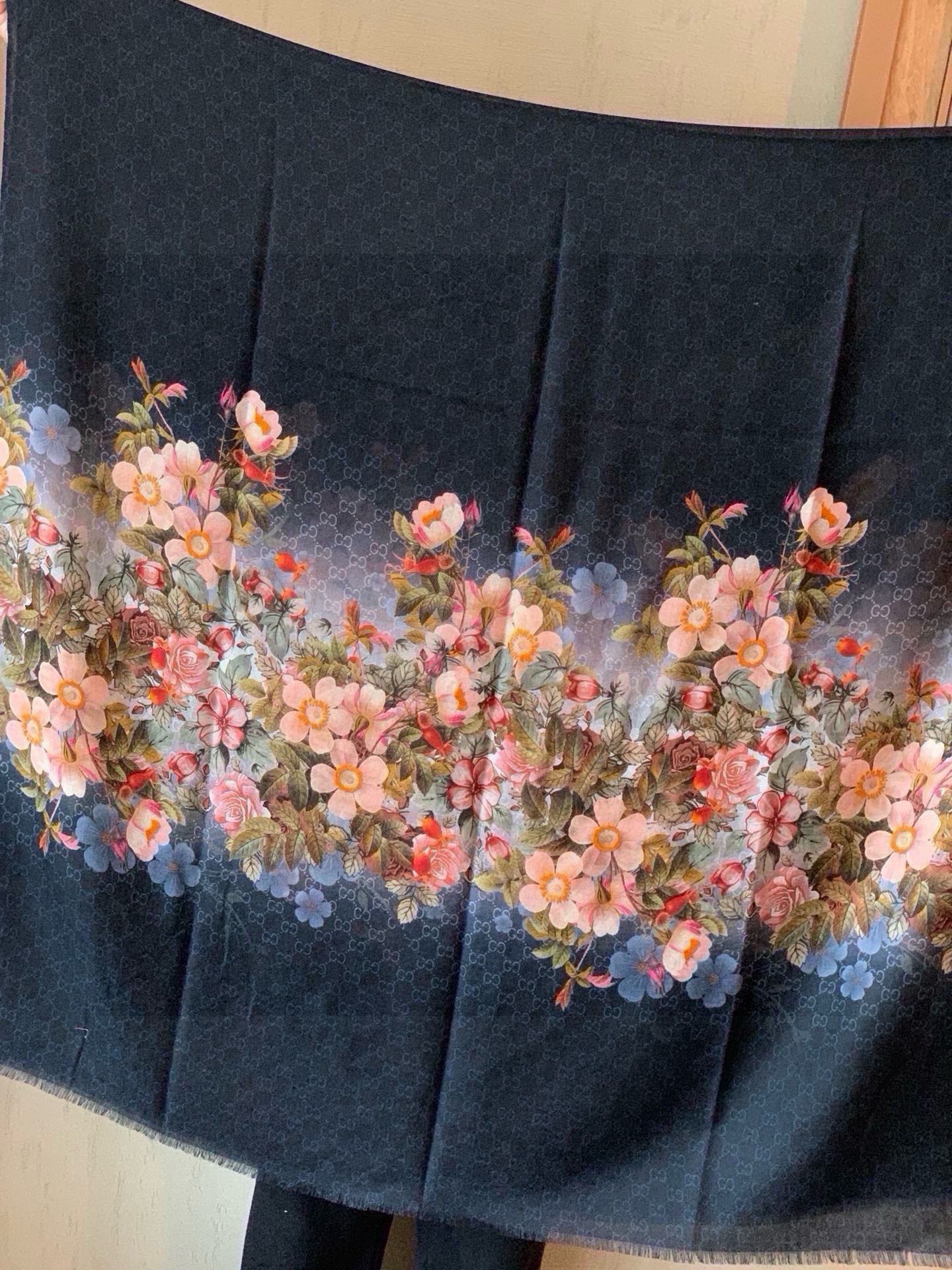 SCARF 200 CM IN BLACK CASHMERE WITH COLORFUL FLOWER 405252 mysite