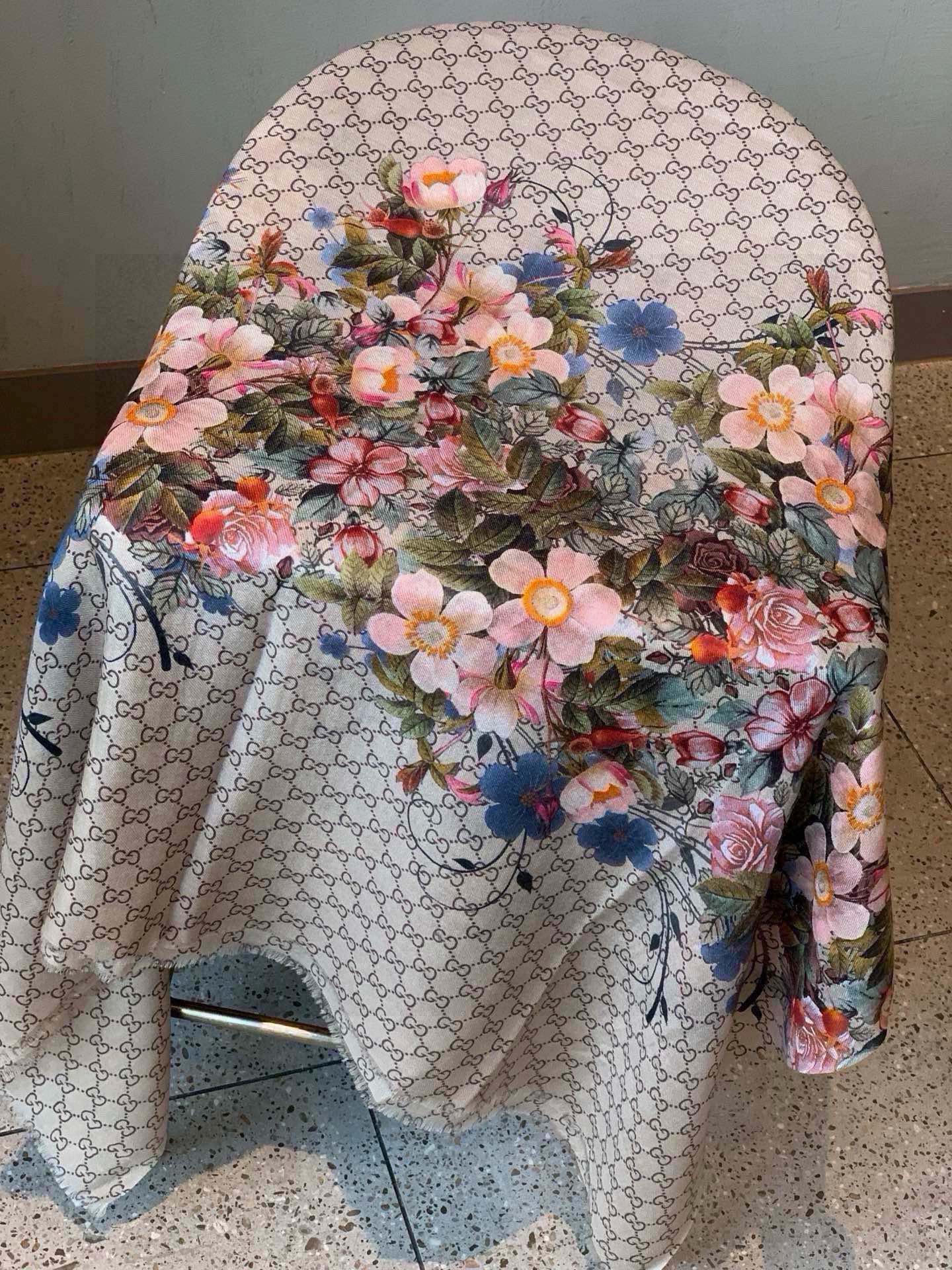 SCARF 200 CM IN MEDIUM BROWN CASHMERE WITH COLORFUL FLOWER 405254 mysite