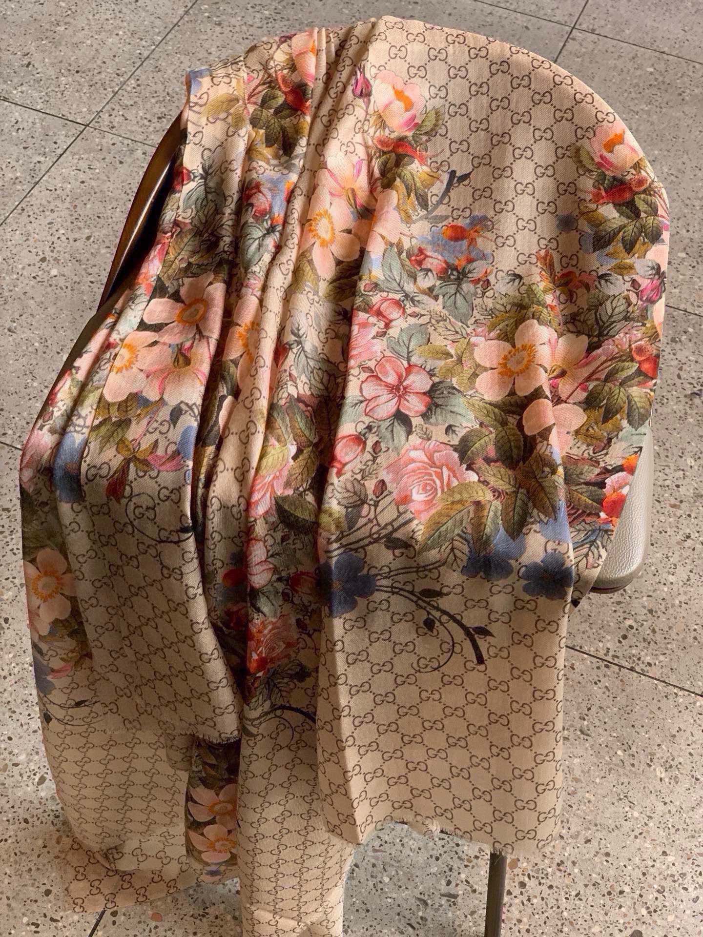 SCARF 200 CM IN MEDIUM BROWN CASHMERE WITH COLORFUL FLOWER 405254 mysite