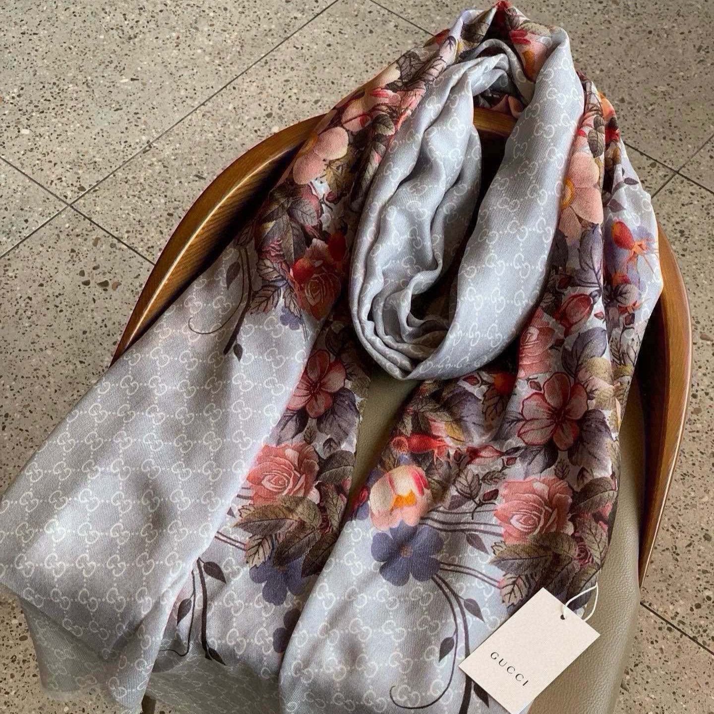 SCARF 200 CM IN DOVE GRAY CASHMERE WITH COLORFUL FLOWER 405255 mysite